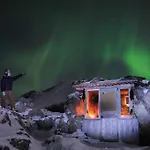 Borghildstua Romslig Med Panoramautsikt Mot Havet Og Lofotfjellene Melbu