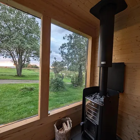 Borghildstua Romslig Med Panoramautsikt Mot Havet Og Lofotfjellene * Melbu