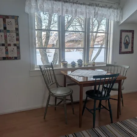 Borghildstua Romslig Med Panoramautsikt Mot Havet Og Lofotfjellene *
