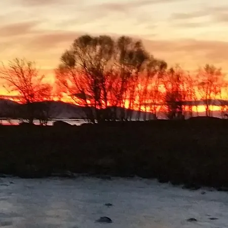 Borghildstua Romslig Med Panoramautsikt Mot Havet Og Lofotfjellene بيت للعطل