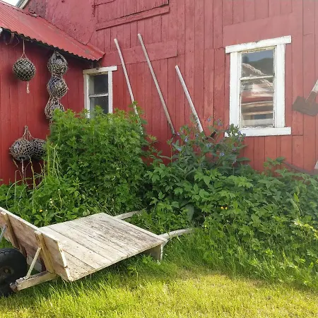 Borghildstua Romslig Med Panoramautsikt Mot Havet Og Lofotfjellene * Melbu