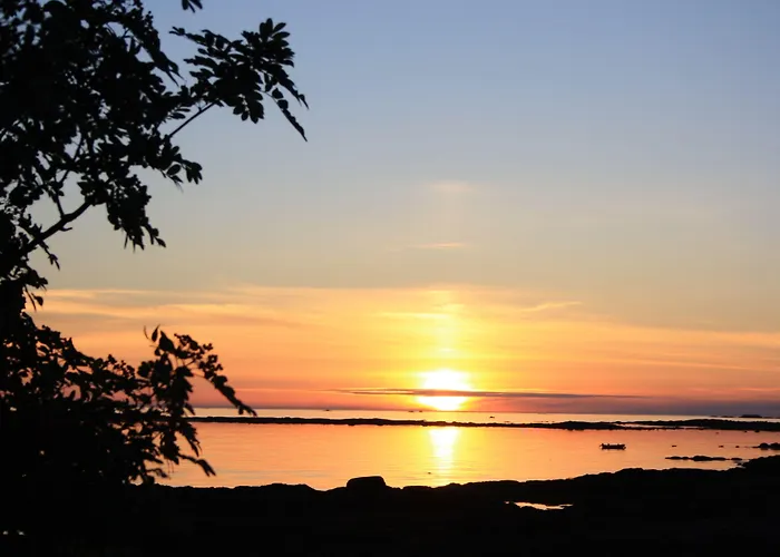 Borghildstua Romslig Med Panoramautsikt Mot Havet Og Lofotfjellene Holiday home