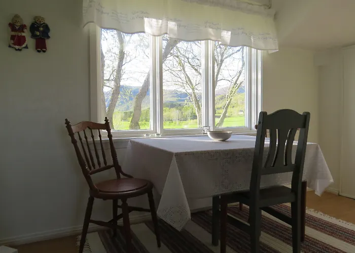 Borghildstua Romslig Med Panoramautsikt Mot Havet Og Lofotfjellene *