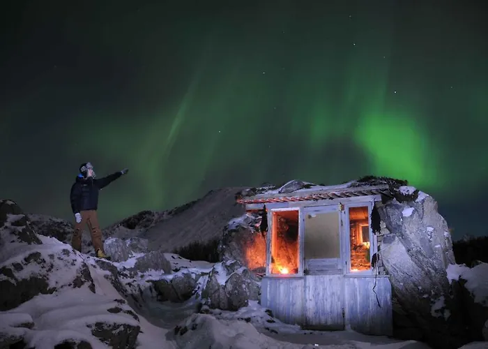 Borghildstua Romslig Med Panoramautsikt Mot Havet Og Lofotfjellene Melbu