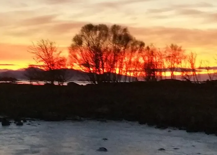 Borghildstua Romslig Med Panoramautsikt Mot Havet Og Lofotfjellene Casa de Férias