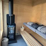 Feriehus Borghildstua Romslig Med Panoramautsikt Mot Havet Og Lofotfjellene Melbu