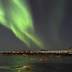 Borghildstua Romslig Med Panoramautsikt Mot Havet Og Lofotfjellene Melbu
